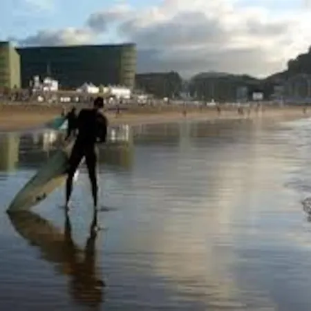 4 Playa Surf Cine- Parking Y Terraza San Sebastián