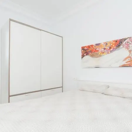 4 Playa Surf Cine- Parking Y Terraza San Sebastián