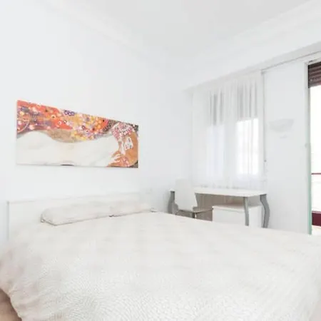 4 Playa Surf Cine- Parking Y Terraza 산세바스티안