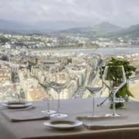 4 Playa Surf Cine- Parking Y Terraza San Sebastián