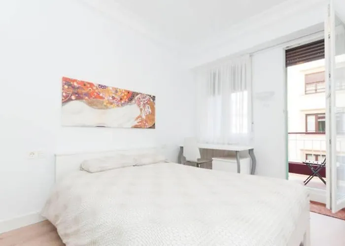 4 Playa Surf Cine- Parking Y Terraza San Sebastian