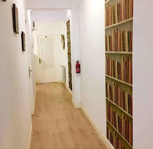 4 Playa Surf Cine- Parking Y Terraza سان سيباستيان