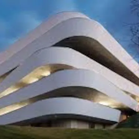 4 Playa Surf Cine- Parking Y Terraza * 산세바스티안